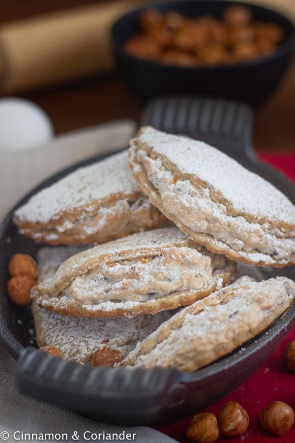 Rezeptbild: Haselnusstaschen - geniale Haselnuss Plätzchen