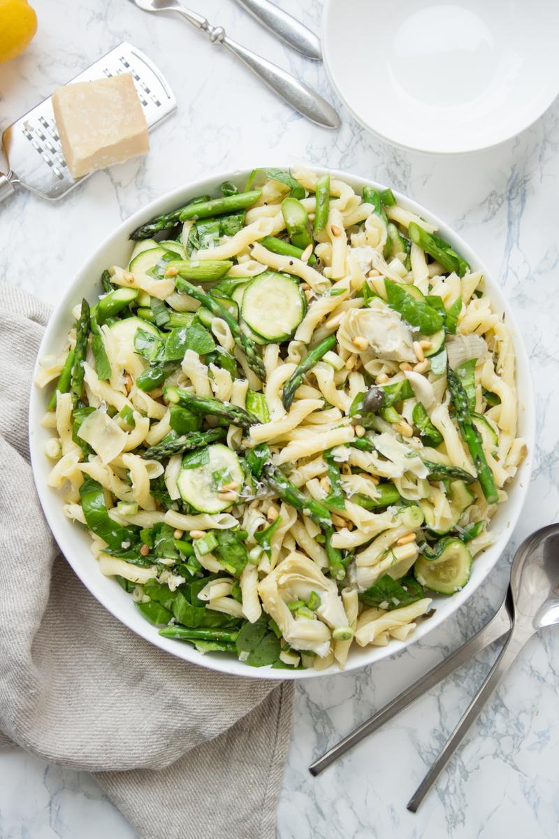 Rezeptbild: Frühlings-Nudelsalat mit Spargel