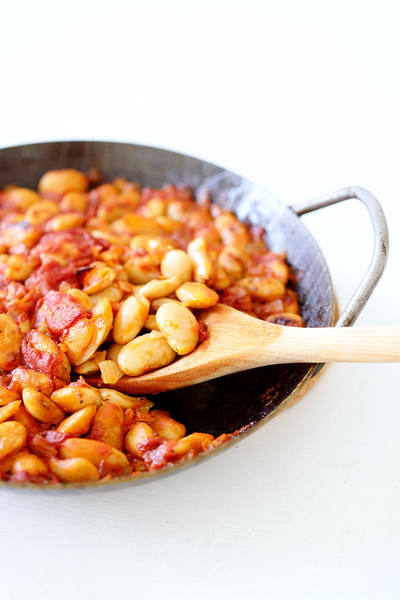 Rezeptbild: Griechische gebackene Bohnen in Tomatensauce - Gigantes Plaki