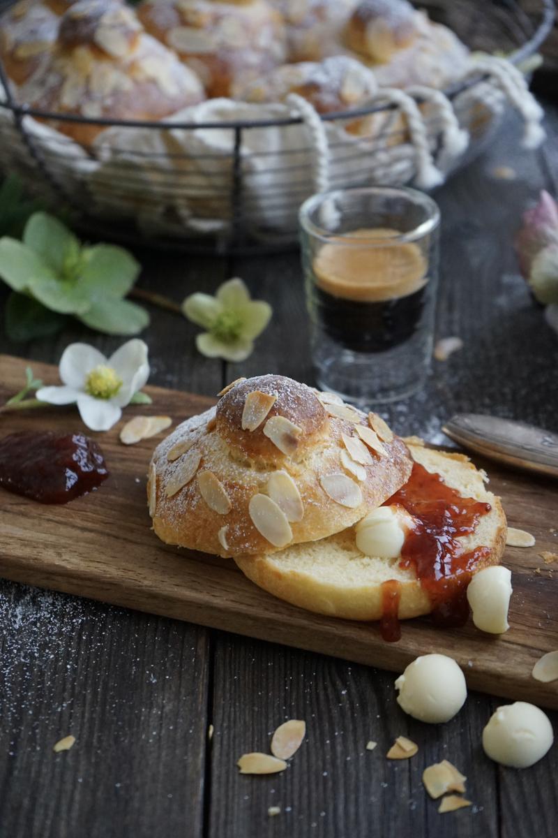 Rezeptbild: Fluffige Brioche-Brötchen