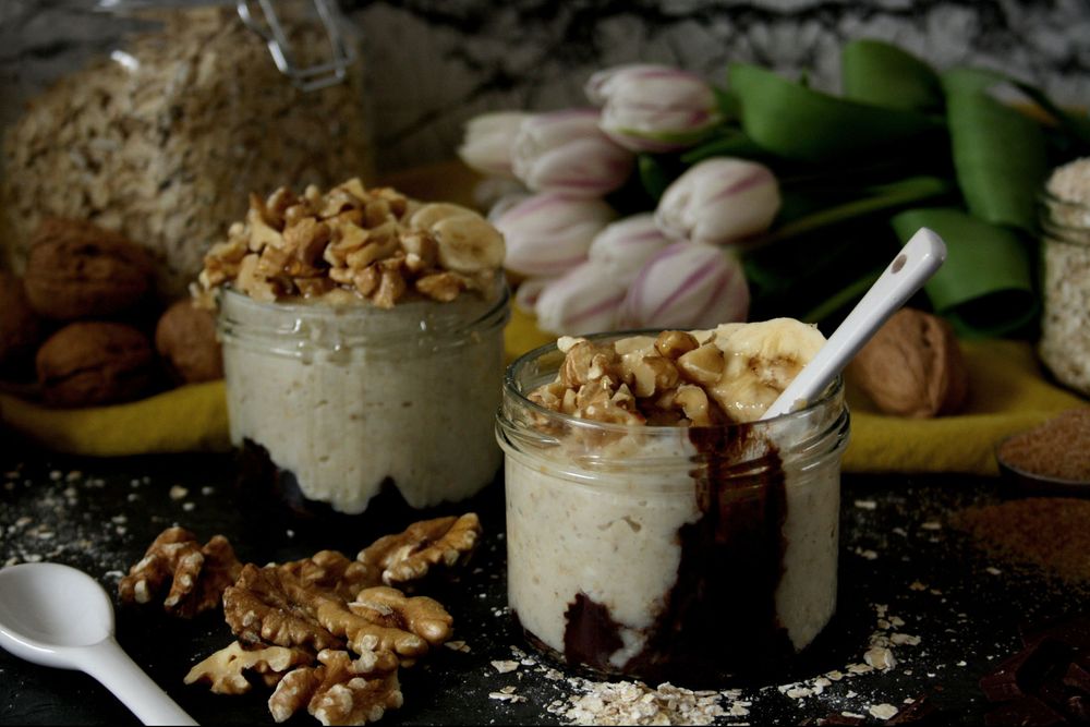 Rezeptbild: Oatmeal mit Schokolade, Banane & Walnüssen