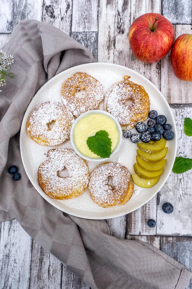 Rezeptbild: Apfelküchlein aus Österreich - Pitztaler Äpfelkiachle