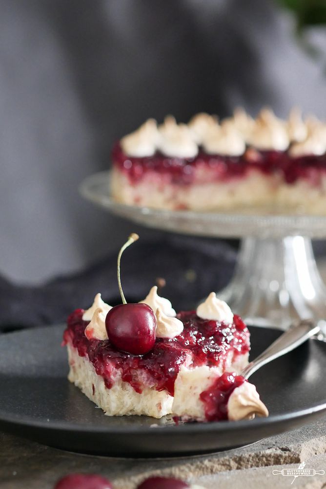 Rezeptbild: Milchreiskuchen mit Kirschkompott