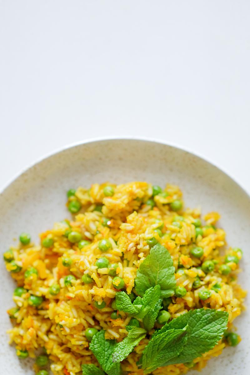 Rezeptbild: Pilaw mit Kürbis, Erbsen und frischer Minze