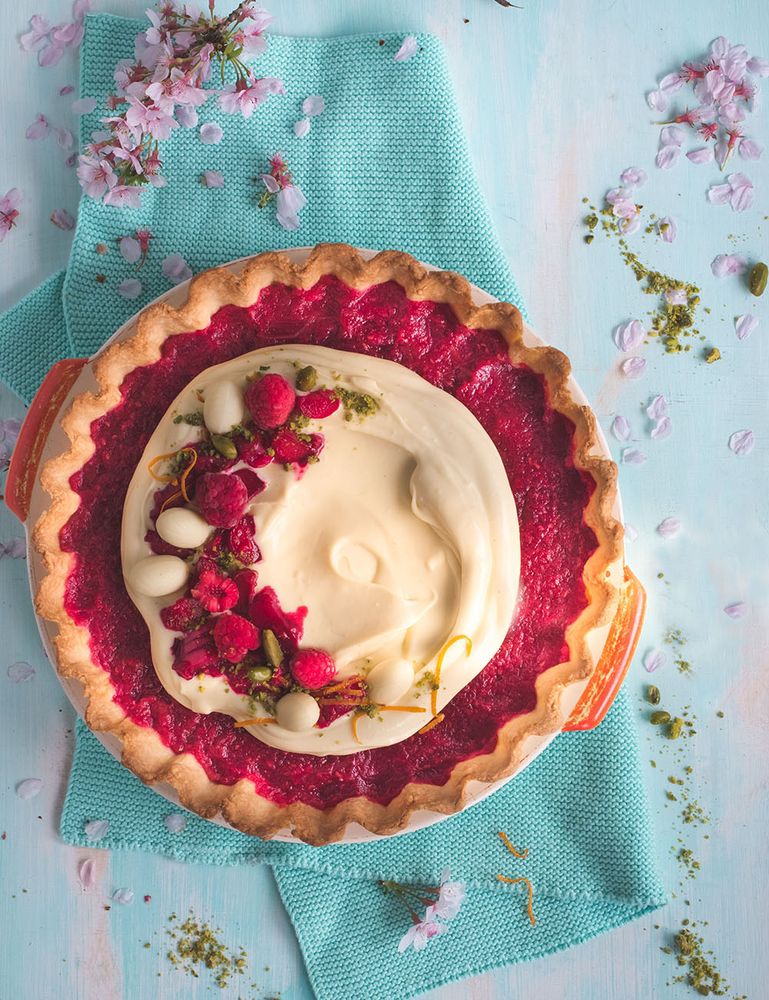 Rezeptbild: Rhabarber-Himbeer-Tarte mit Eierlikör-Mascarponecreme