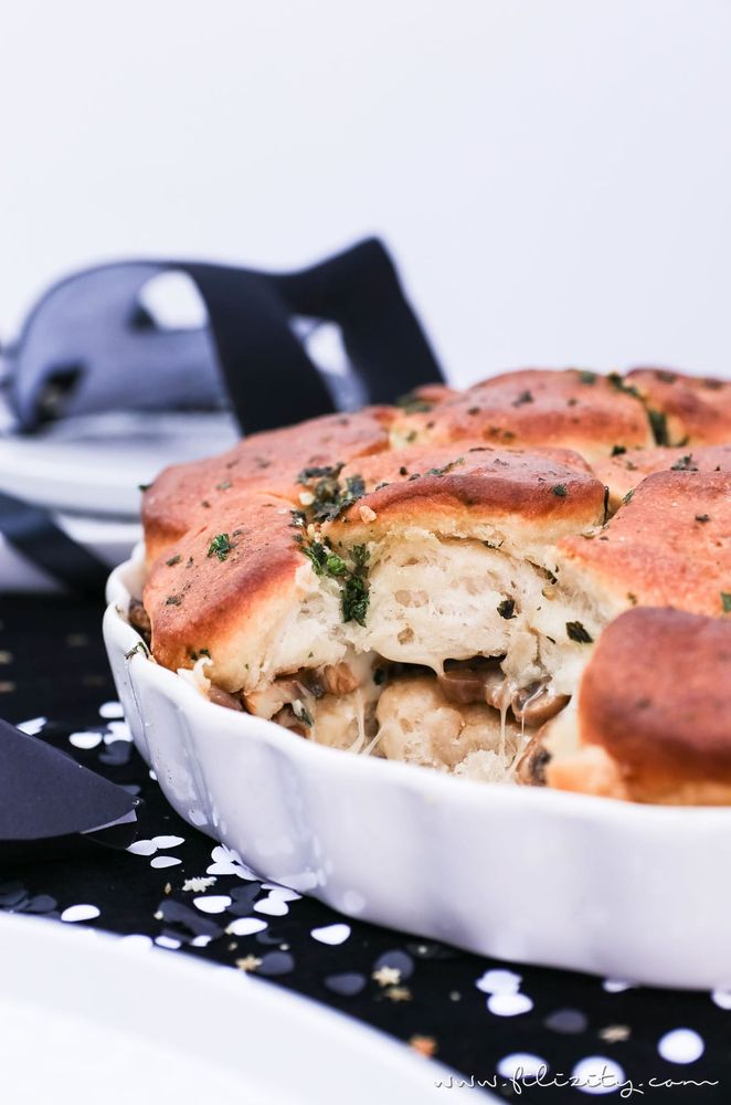 Rezeptbild: Gefüllte Pull Apart Brote