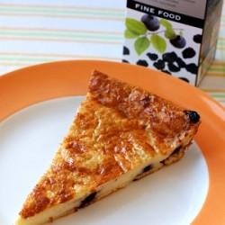 Rezeptbild: Far Breton mit getrockneten Aprikosen und Heidelbeeren