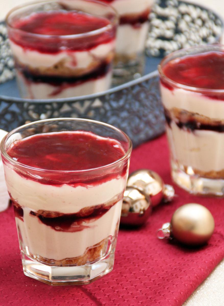 Rezeptbild: Winterlicher Nachtisch mit Mascarpone und Glühweingelee
