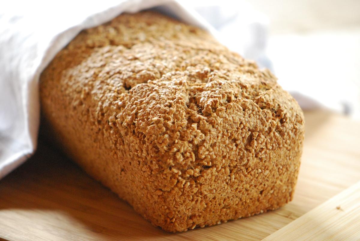 Rezeptbild: Kerniges Dinkelvollkornbrot (mit Sauerteig)