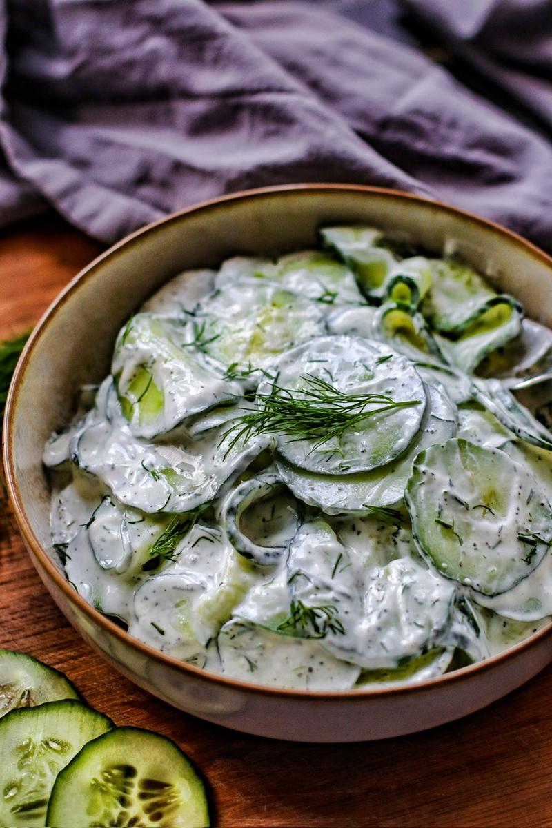 Rezeptbild: Gurkensalat mit saurer Sahne