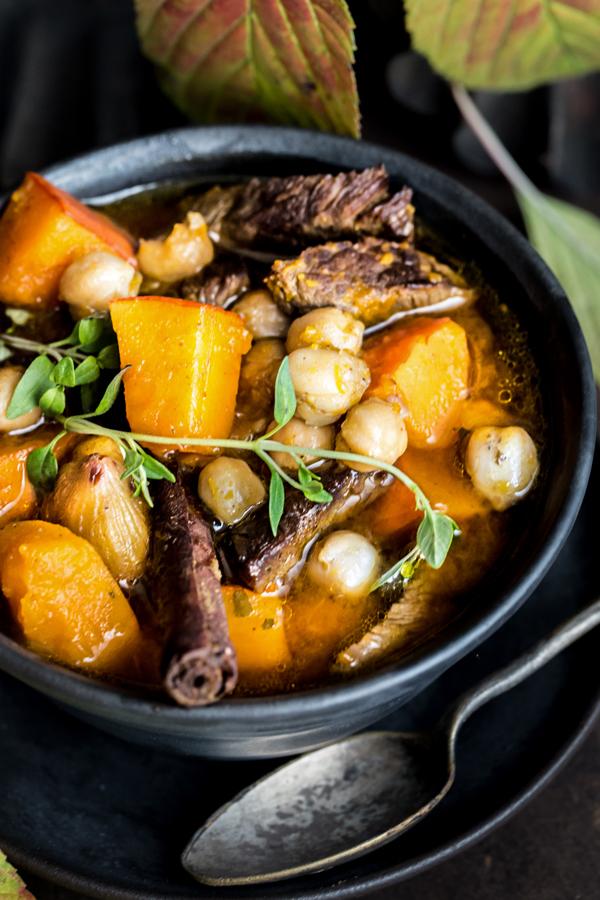 Rezeptbild: Kichererbsen-Kürbis-Eintopf mit Rinderfilet!