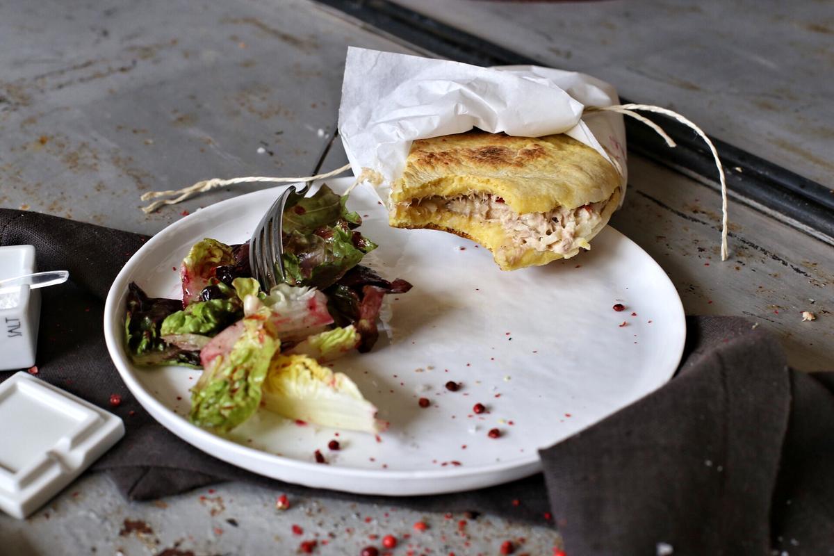 Rezeptbild: Thunfisch-Piadina mit Apfel und Ziegenkäse