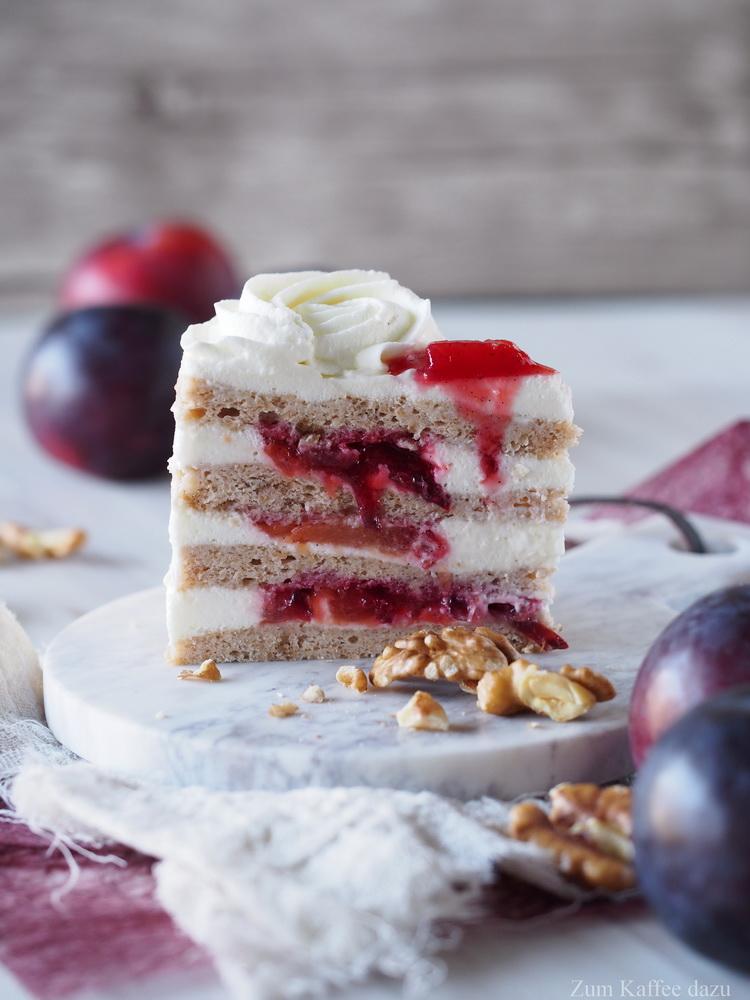 Rezeptbild: Joghurttorte mit Pflaume und Walnuss