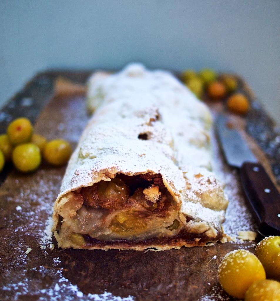 Rezeptbild: Mirabellen-Strudel