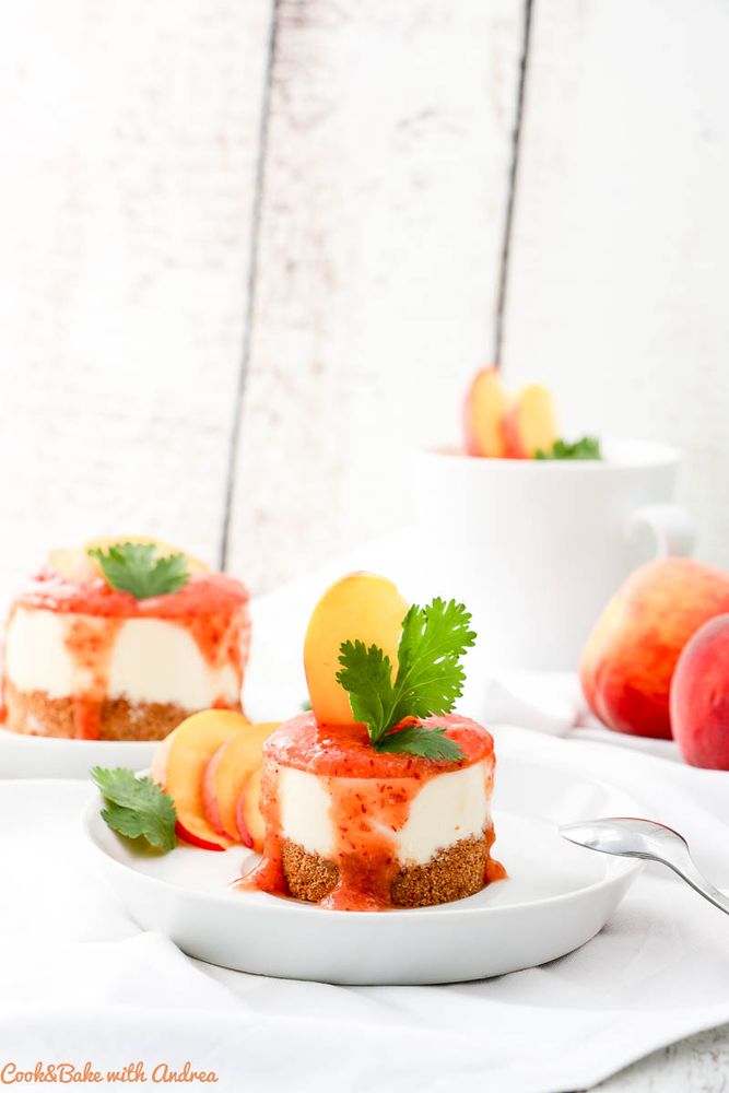 Rezeptbild: No Bake Schoko-Quark-Törtchen mit Pfirsich