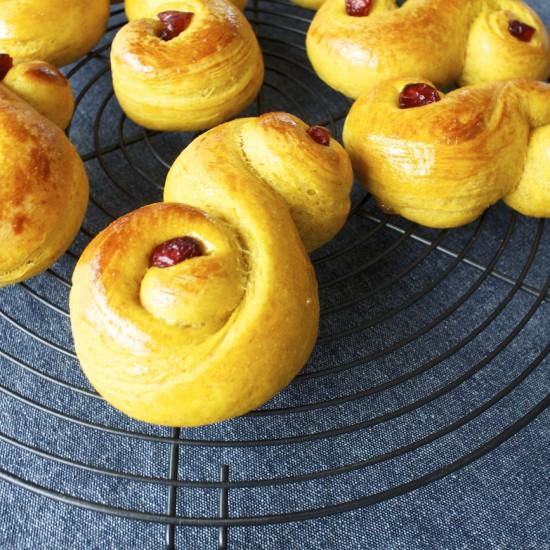 Rezeptbild: Schwedische Safranbrötchen