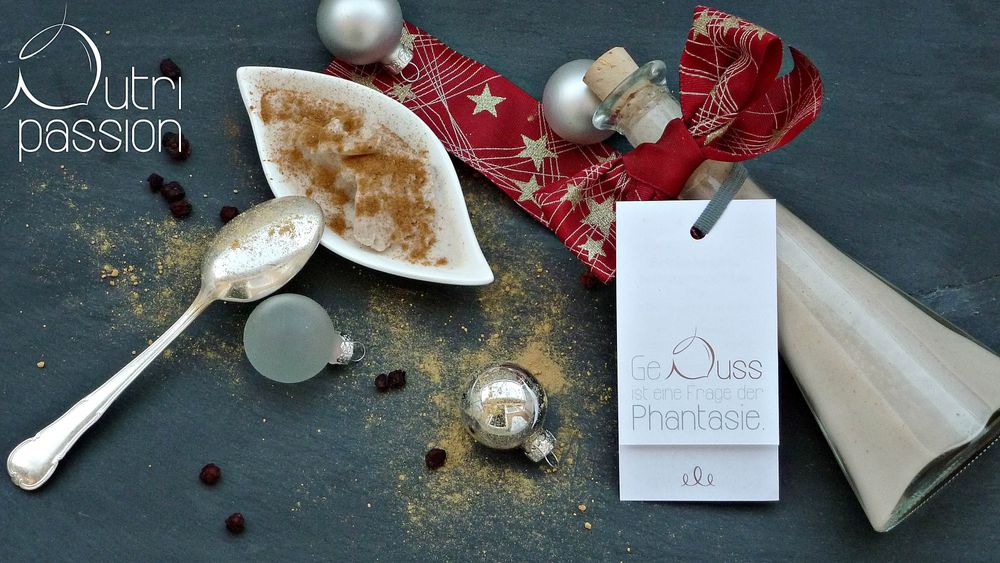 Rezeptbild: Weihnachtlicher Kokoslikör