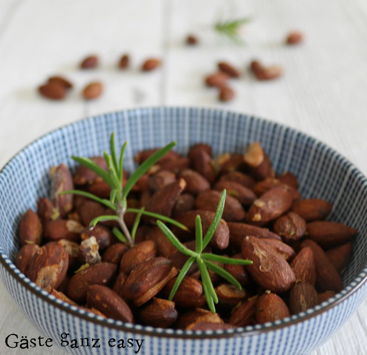 Rezeptbild: Geröstete Salzmandeln