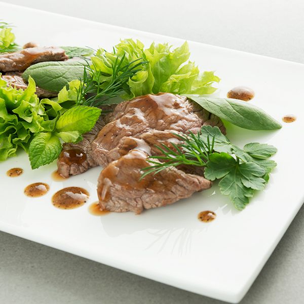 Rezeptbild: Beef Lok Lak: Ein einfaches, aber raffiniertes Rezept aus Kambodscha