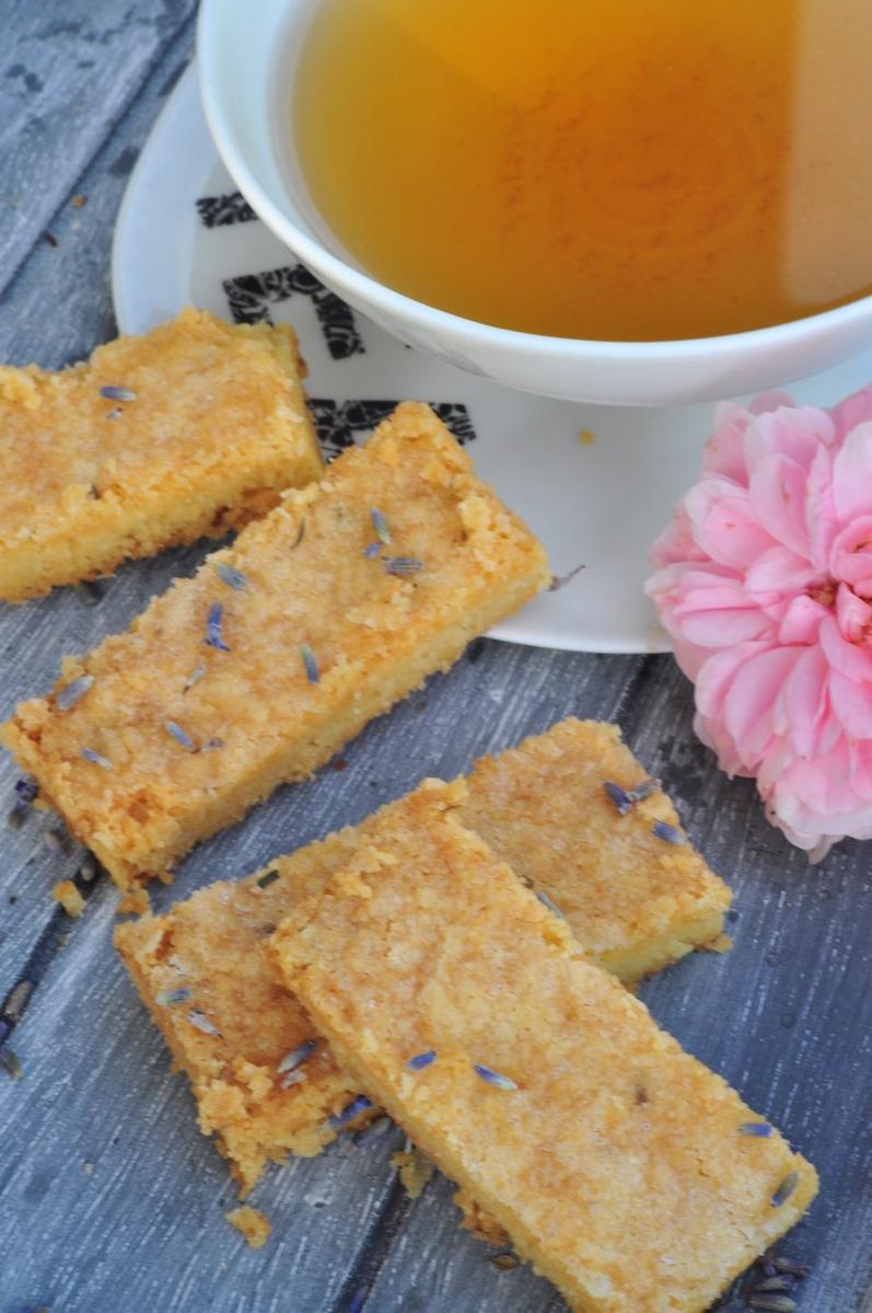 Rezeptbild: Shortbread mit feinem Lavendelaroma