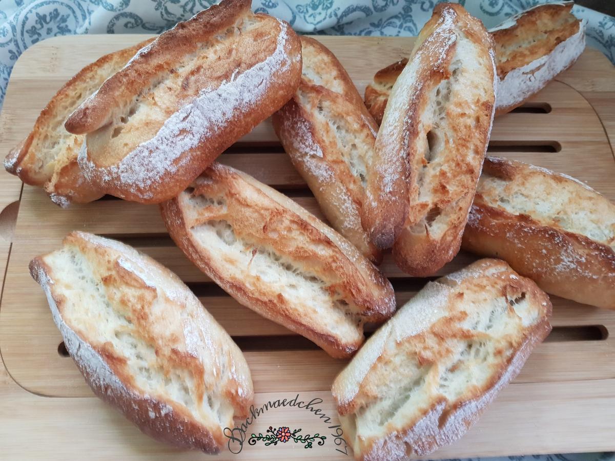 Rezeptbild: Baguettebrötchen ohne Hefe