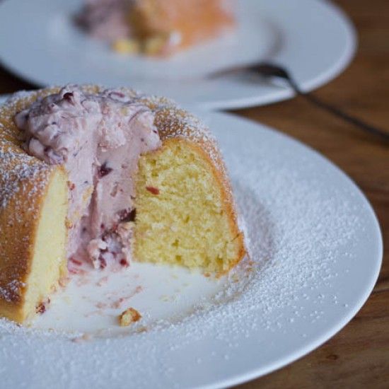 Rezeptbild: Zitronen-Gugelhupf mit Mascarpone Creme