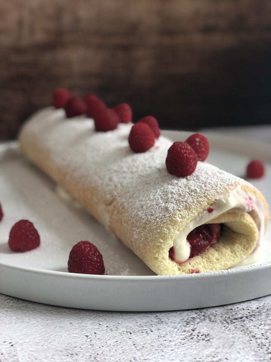 Rezeptbild: Himbeer - Biskuitrolle