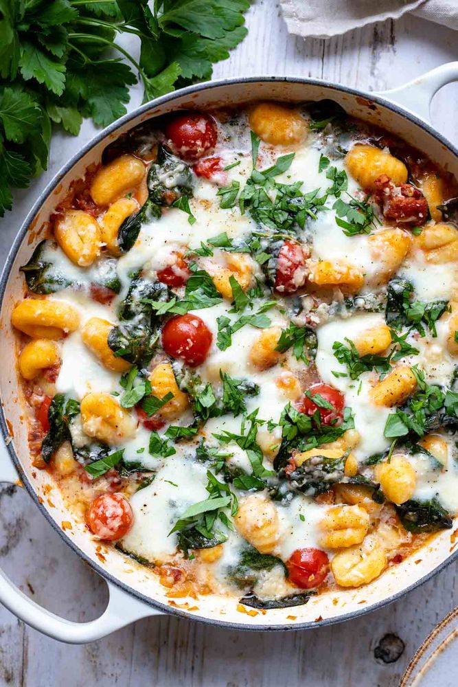 Rezeptbild: Gnocchi-Auflauf mit Tomate und Salsiccia