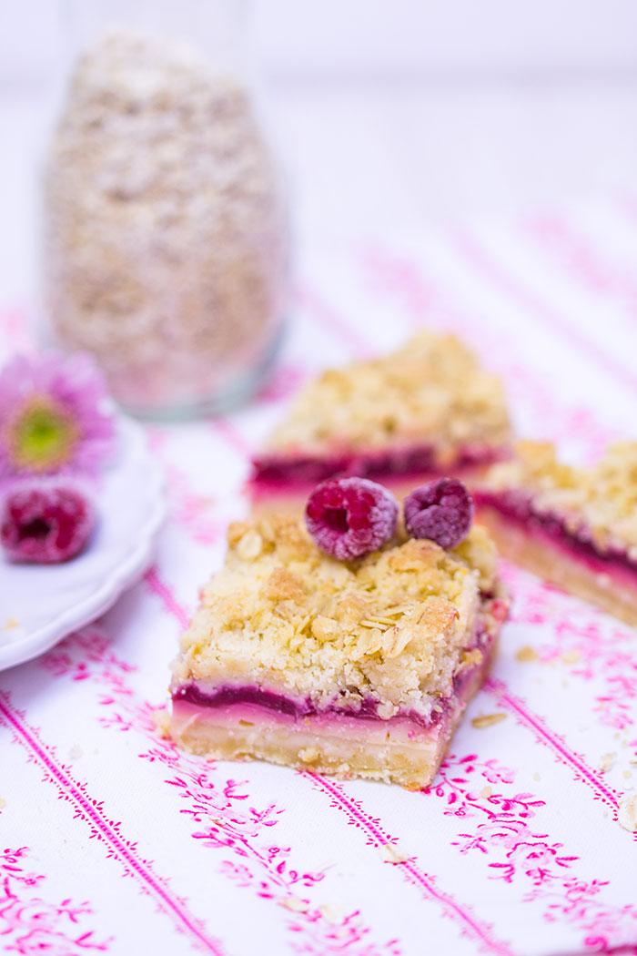 Rezeptbild: Haferflocken-Himbeer-Streuselkuchen