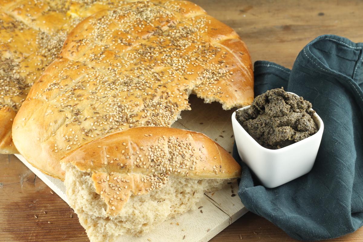 Rezeptbild: Sesam-Fladenbrot