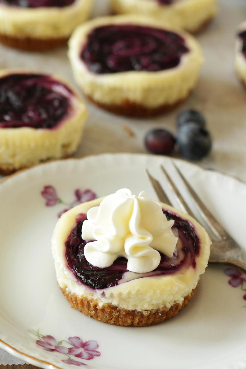 Rezeptbild: Mini Heidelbeer-Cheesecakes