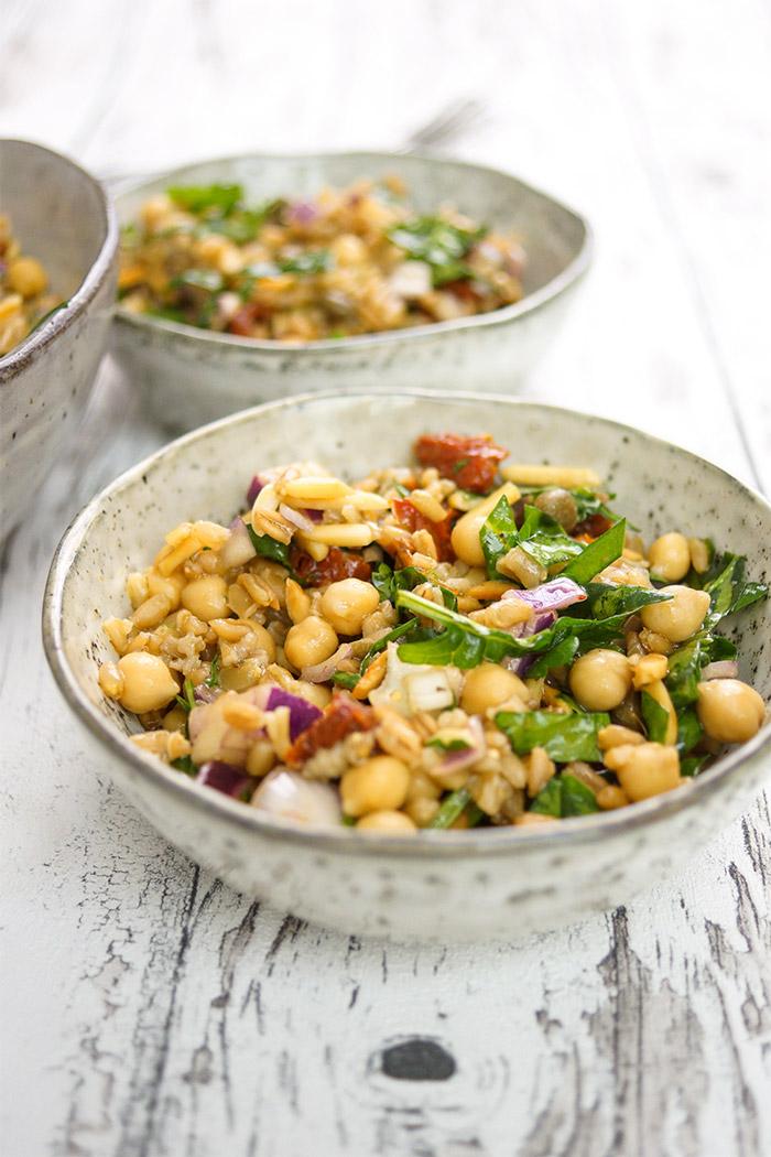 Rezeptbild: Grünkern-Kichererbsen-Salat mediterrane Art