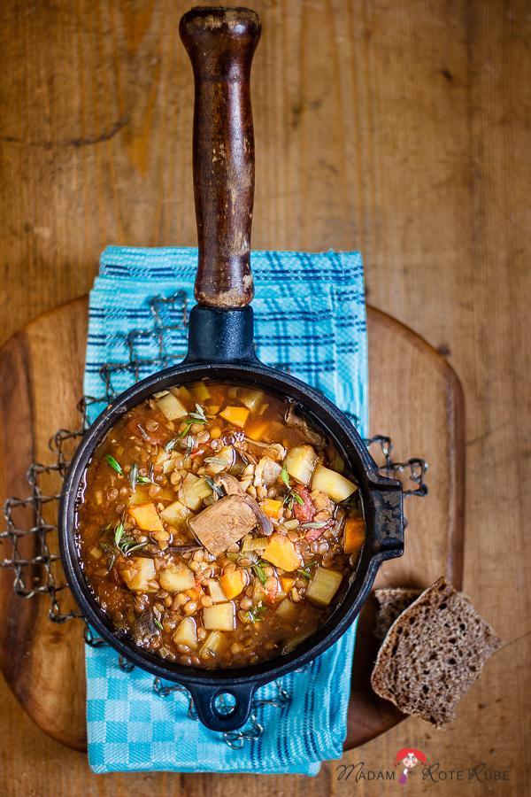 Rezeptbild: Linseneintopf mit Steinpilzen und Thymian