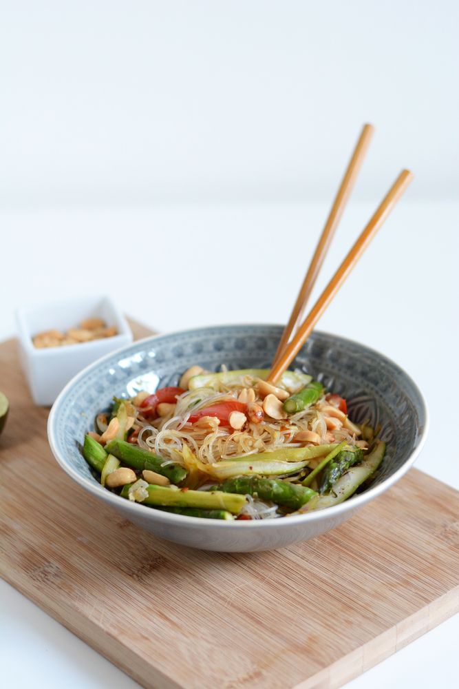 Rezeptbild: Scharfer Glasnudelsalat mit Spargel