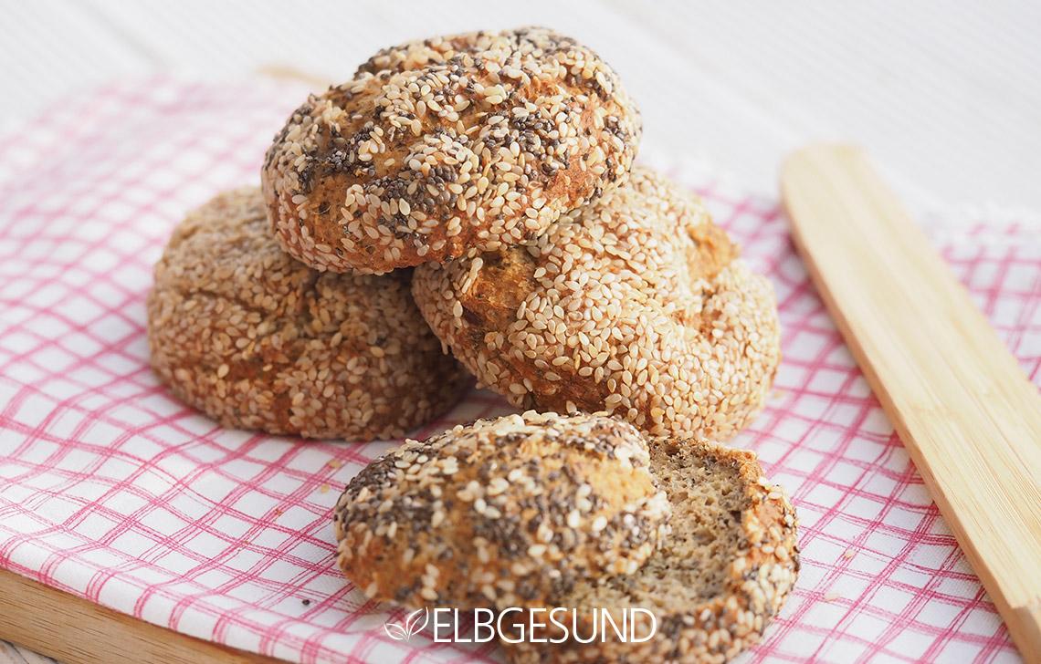 Rezeptbild: Knusprige Chia-Brötchen aus guten Zutaten!