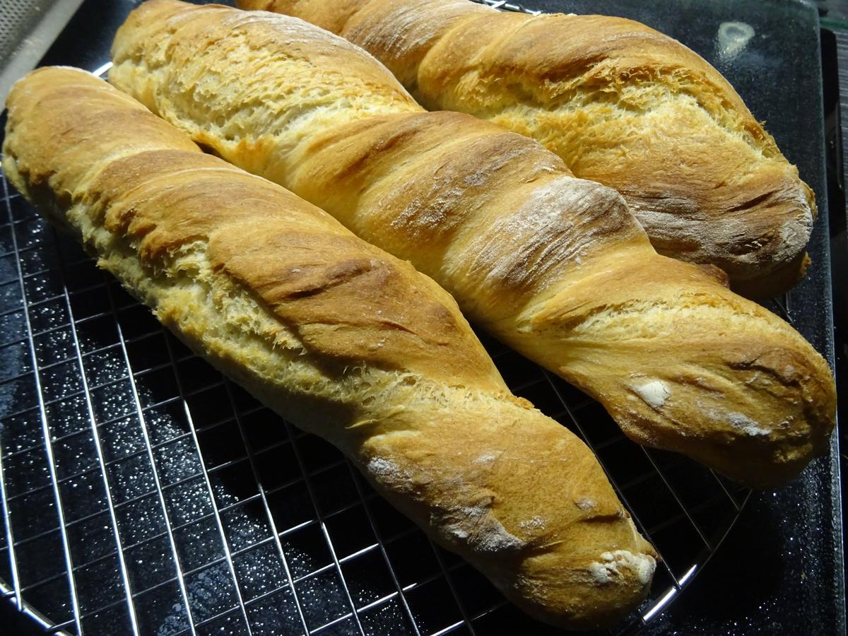 Rezeptbild: gedrehtes Baguette