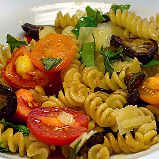 Rezeptbild: Fusilli mit bunter Tomatensauce