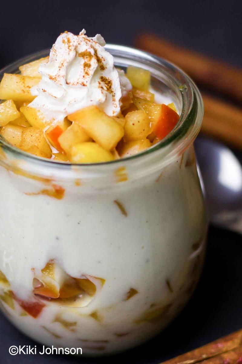 Rezeptbild: Bratapfel Dessert im Glas