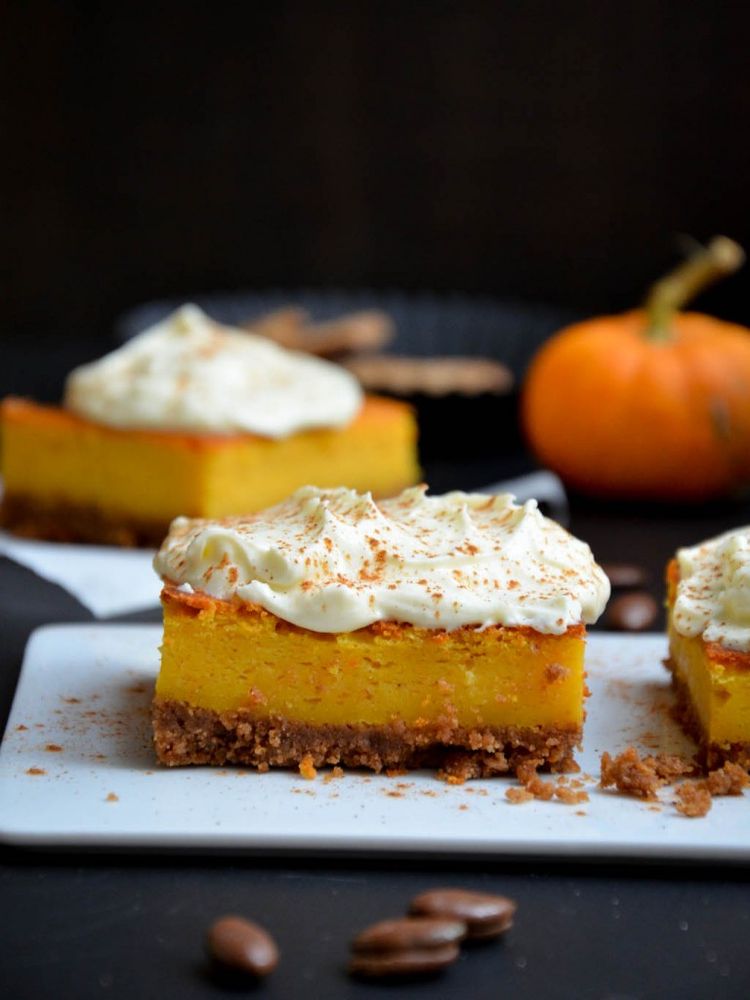 Rezeptbild: Kürbis-Cheesecake mit Spekulatiusboden