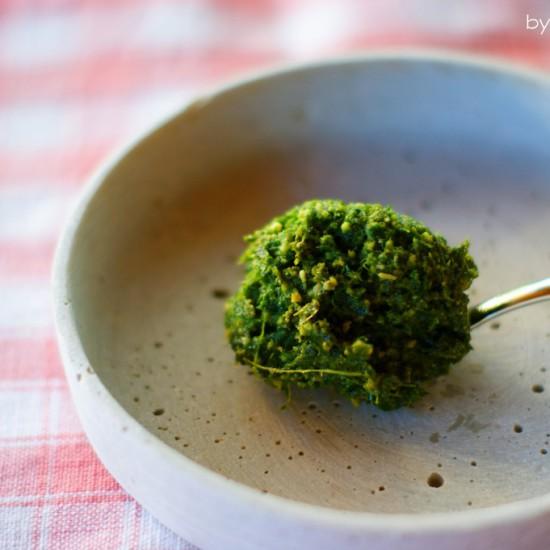 Rezeptbild: Karottengrün-Pesto