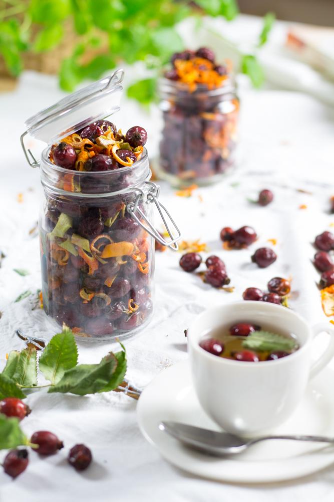 Rezeptbild: Selbstgemachter Früchtetee mit Hagebutte, Apfel- und Orange