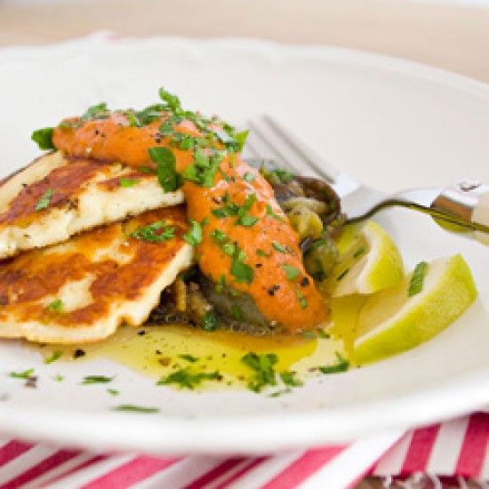 Rezeptbild: Halloumi, Lieblingsauberginen und Romesco Soße