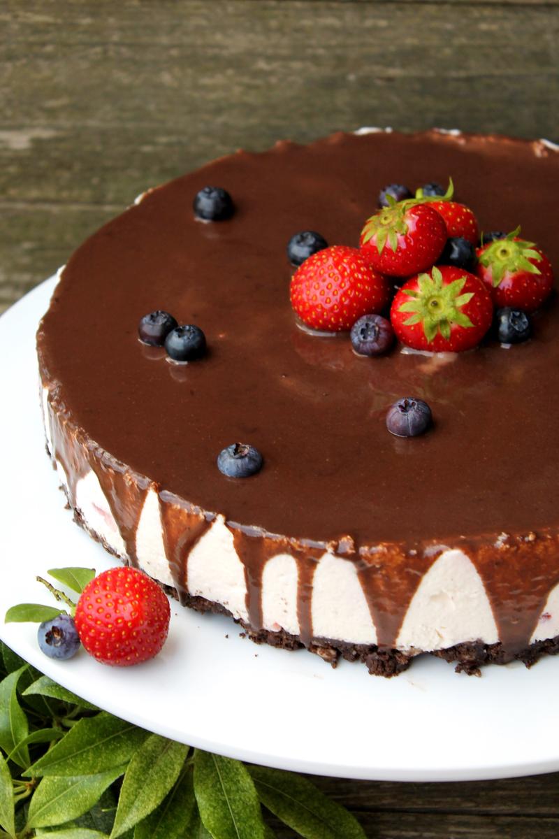 Rezeptbild: No-Bake Erdbeer-Schoko-Cheesecake