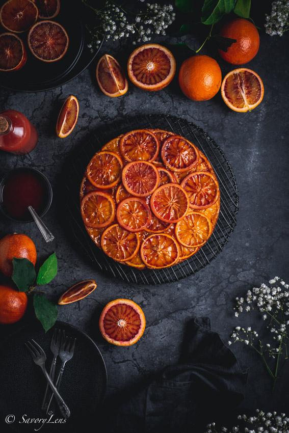 Rezeptbild: Upside-Down-Cake mit Blutorangen und Mandeln