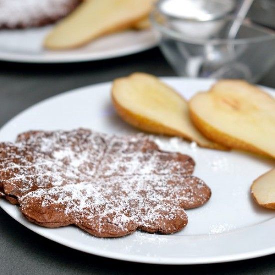 Rezeptbild: Kakaowaffeln mit Weißwein-Birnen