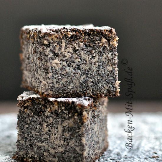 Rezeptbild: Saftiger Mohnkuchen mit Äpfeln