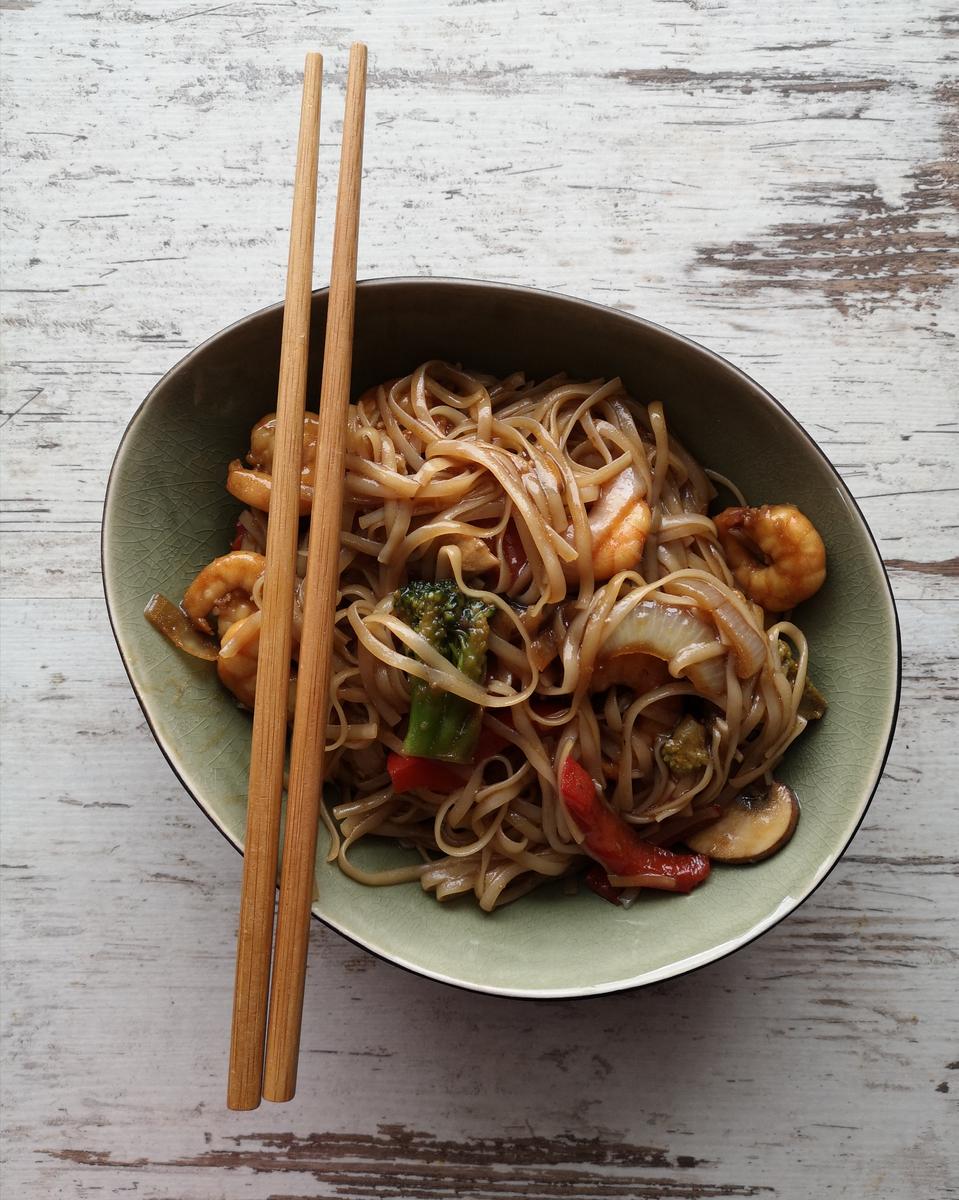 Rezeptbild: Reisnudeln - Gemüse - Garnelen - Soja Sauce