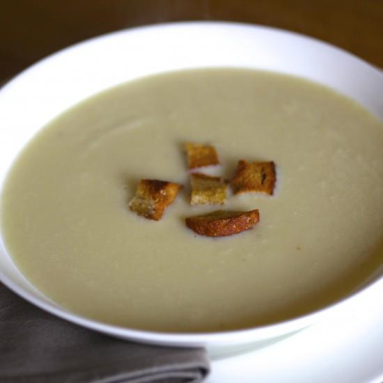 Rezeptbild: Zwiebelsuppe \\\"Soubise\\\"