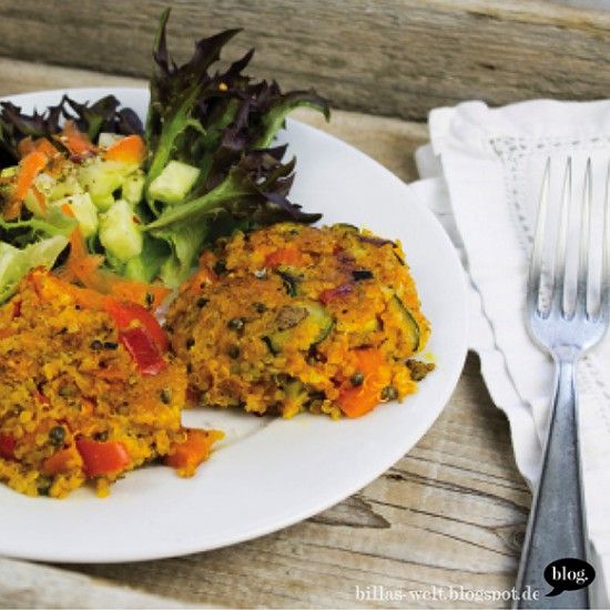 Rezeptbild: Quinoabratlinge mit Ajvar & Hanfsamen