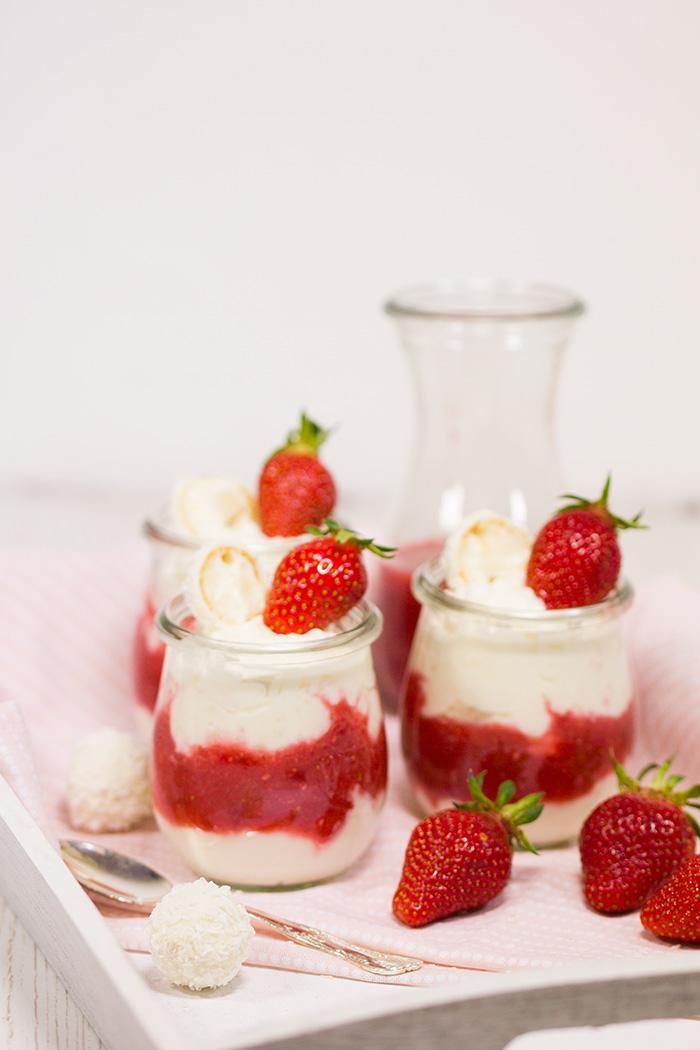 Rezeptbild: Erdbeer-Raffaello-Traum